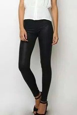 Color: Negro Talla: L (38)